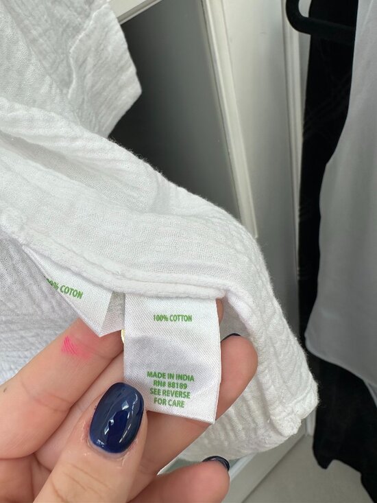 Women's Cotton Button-Down Shirt - Picture 3 of 7